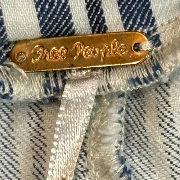 FREE PEOPLE Paperbag Striped‎ High Waist Belted Shorts - Blue/White -  Size 8 - Picture 8 of 9